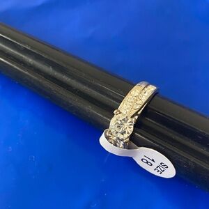 Elegant Gold and Silver Women's Ring